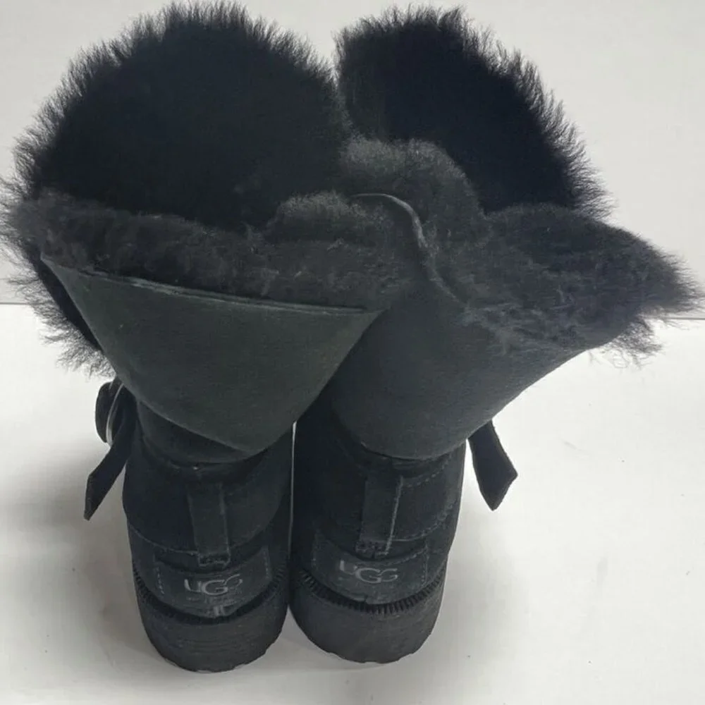 UGG Women's Bodie Black Winter Boots, Size 7 M